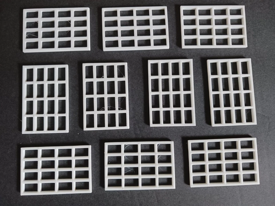 G Scale Industrial Windows - Pack of 10  3D PRINTED   WHITE    1.500" X 2.250" - Image 3 of 4