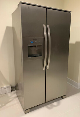 Electrolux ICON Designer E23CS75DSS Refrigerator