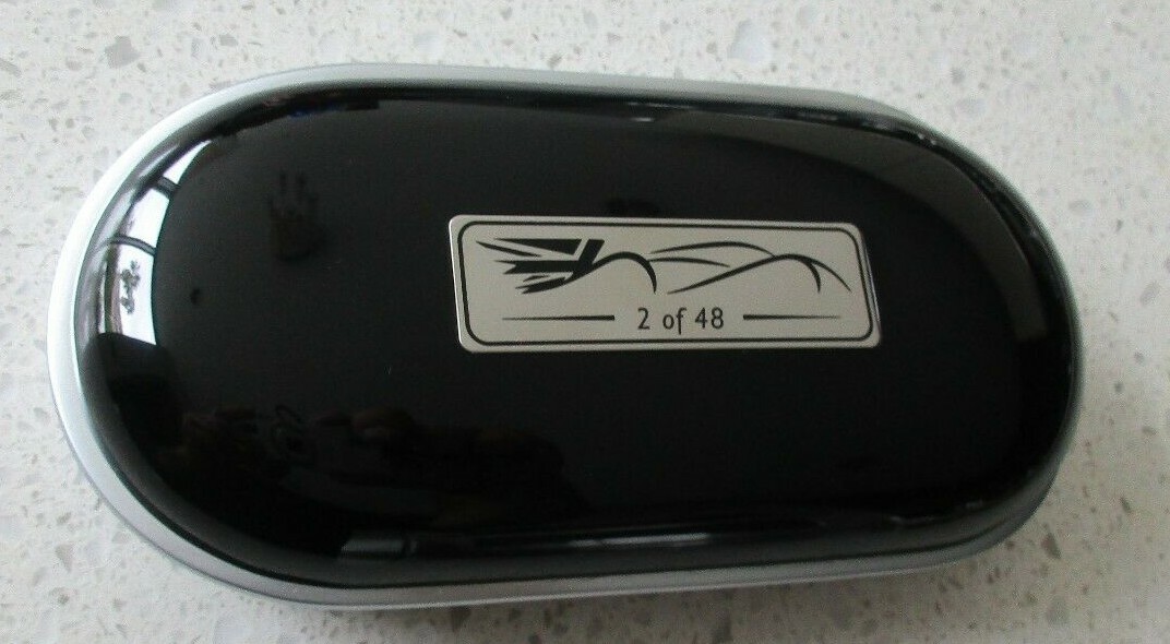 2013 LE MANS BENTLEY CONTINENTAL GT SUNGLASSES CASE #2 OF 48 LIMITED EDITION🟢