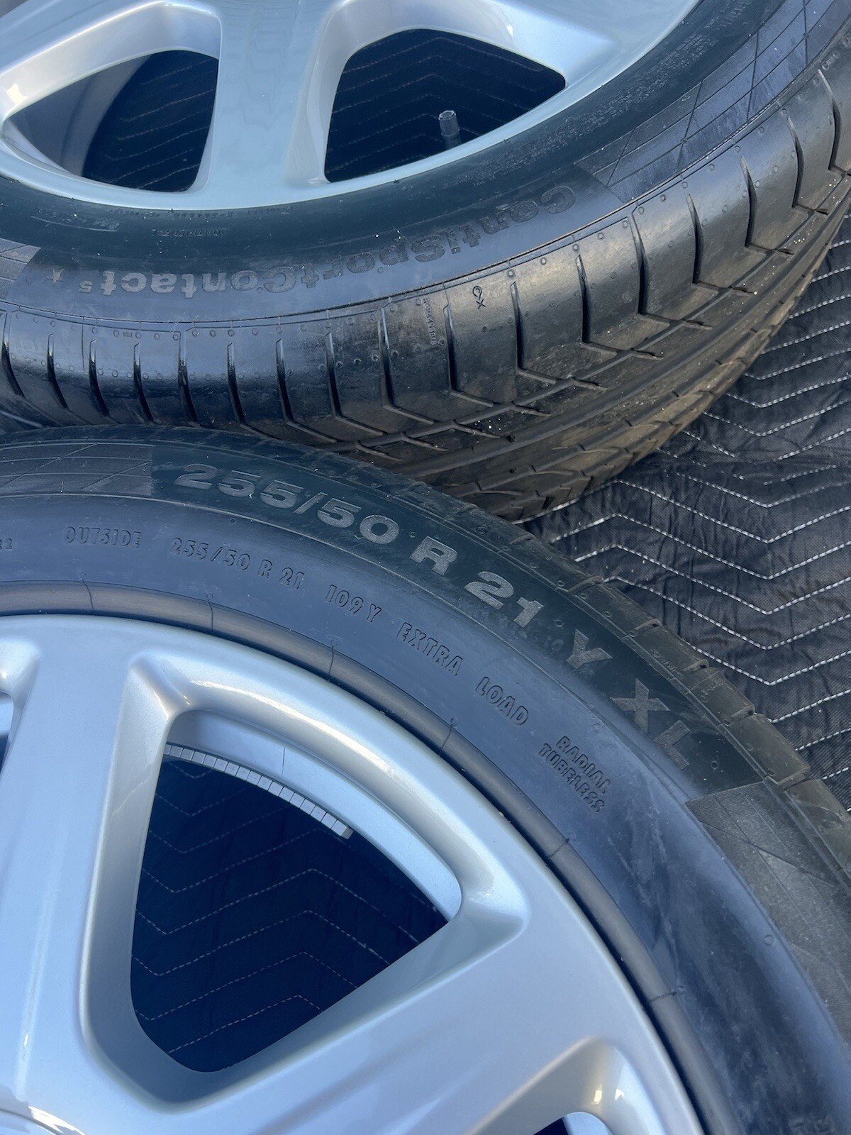 10’-22’ ROLLS ROYCE GHOST COMPELETE SET OF 4 TIRES & RIMS NICE**