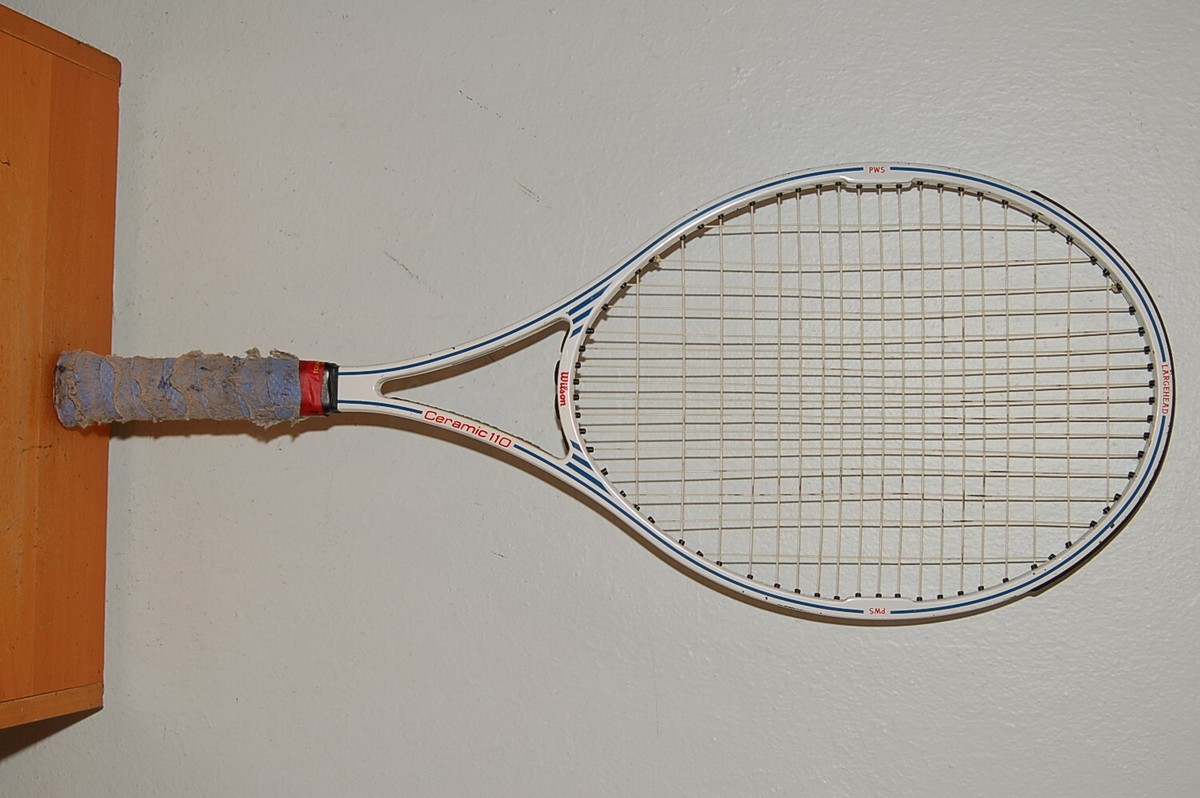 RAQUETTE DE TENNIS WILSON BLADE 100 (300g) V8 WR079511 NON CORDEE - Set & Match