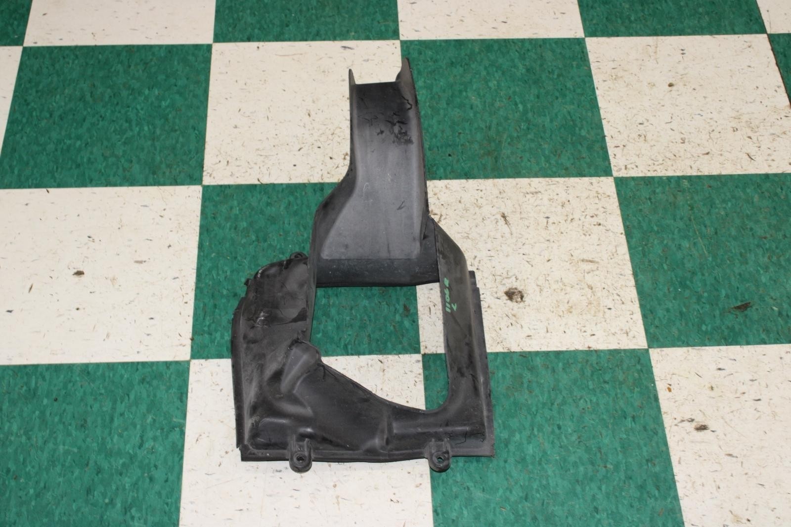 14-19 Ghibli Black Motor Driver Side Left LH Intercooler Duct Panel OEM Factory