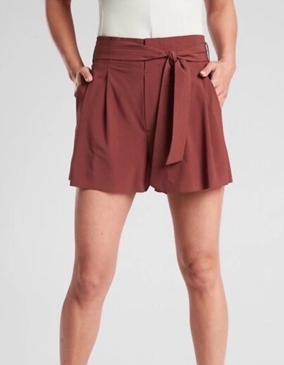 $79 Athleta SKYLINE SHORT II Casual Paper Bag High Waist SZ 12 Cognac Brown