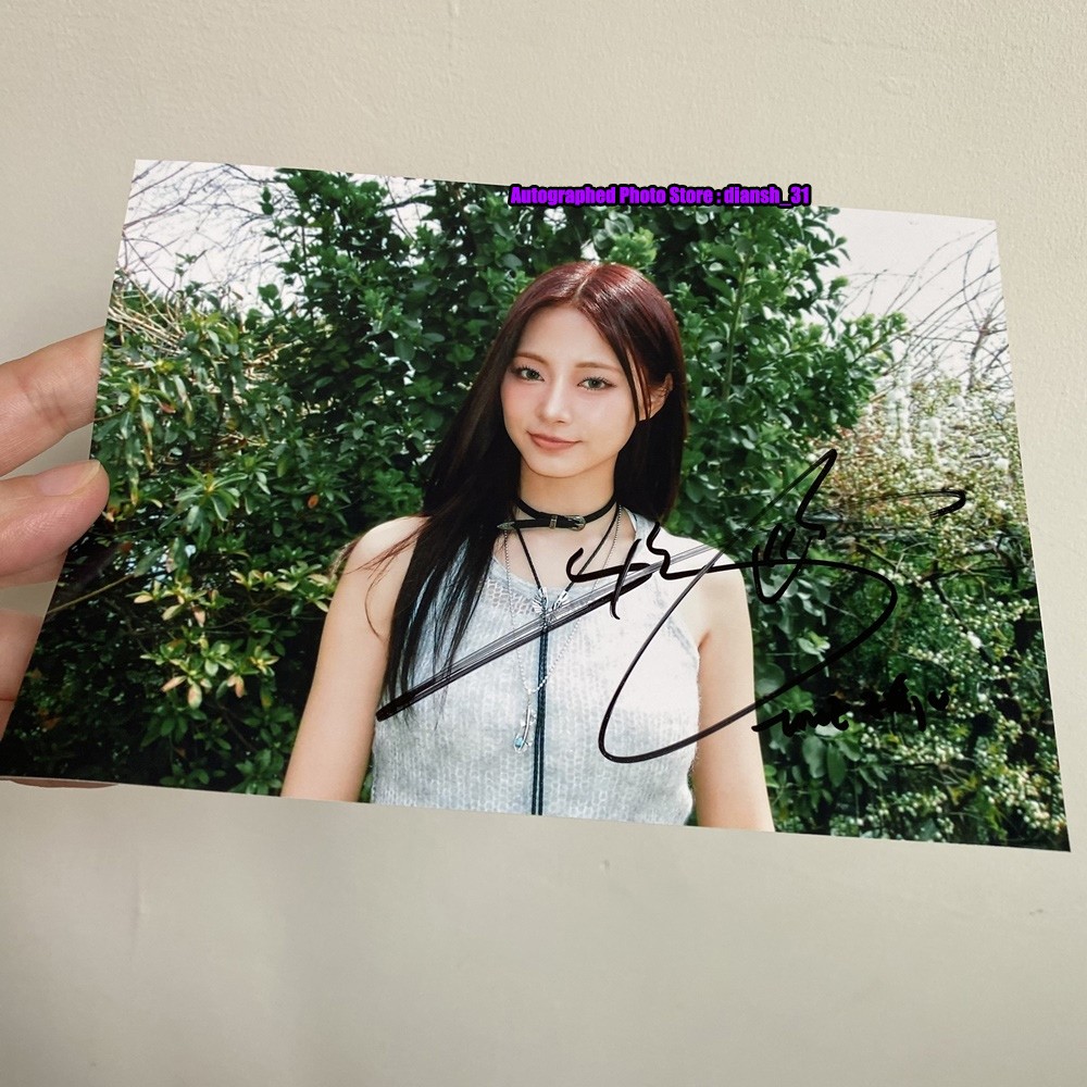 TWICE Tzuyu Autographs 6'' Hand Signed Autographed Photo Fans Gift