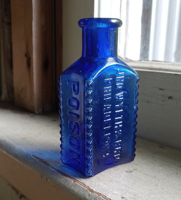 COBALT WYETH & BRO PHILADELPHIA POISON BOTTLE WITH HOBNAIL CORNERS HAND BLOWN