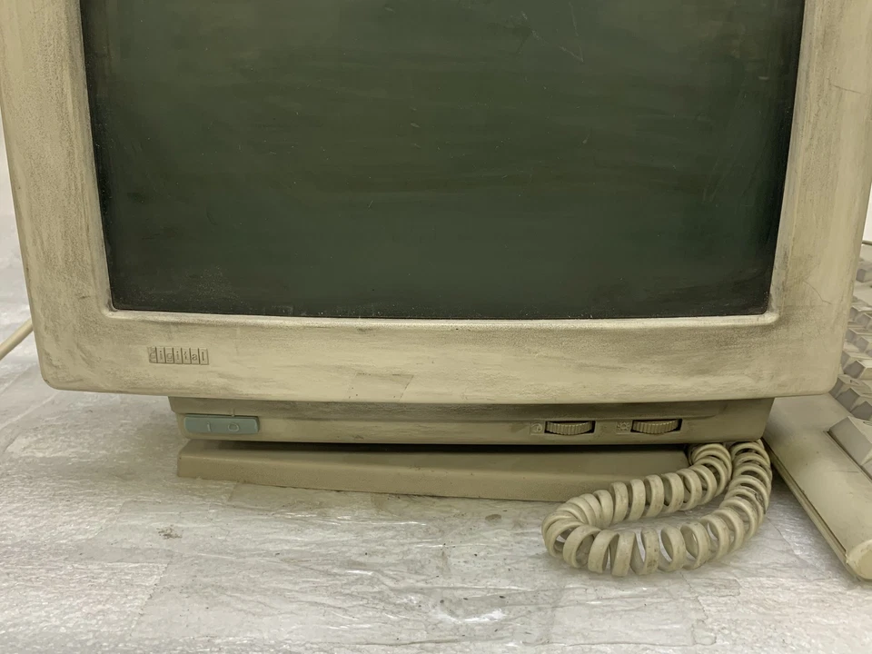 Terminal ámbar vintage Digital Equipment Corp DEC VT420 con teclado LK401-AA Foto 3 de 4