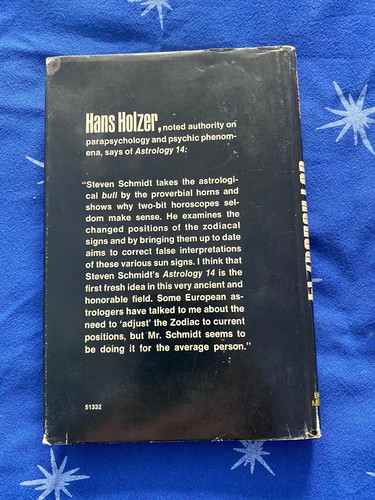 Steven Schmidt ASTROLOGY 14: YOUR NEW SUN SIGN 1st HC/DJ 1970 - Imagen 3 de 8