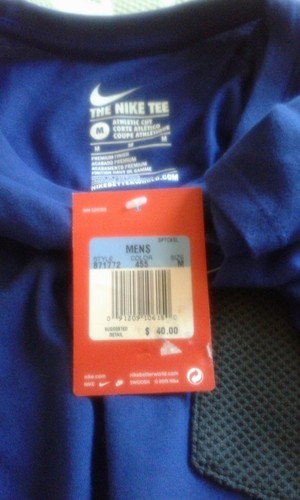 MAGLIETTA NIKE UOMO BLU NUOVA CON ETICHETTE FINITURA PREMIUM MAGLIA TASCA TAGLIA M 871772 455 - Foto 5 di 5