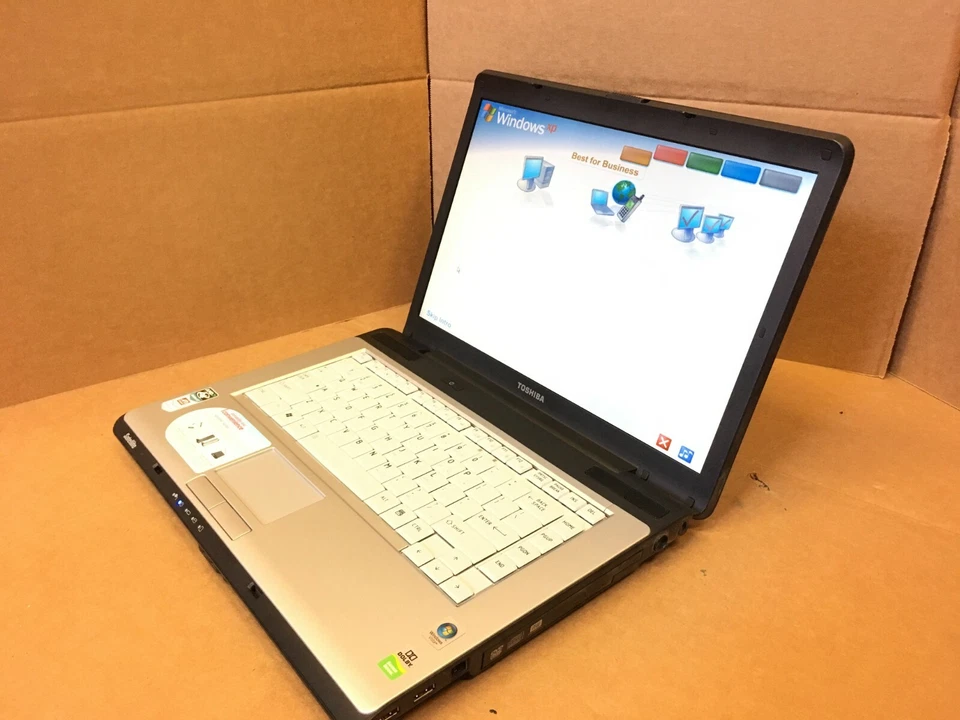 TOSHIBA SATELLITE A215 AMD ATHLON 64 X2 1,90 GHz 2 GB RAM 320 GB HDD XP PRO ATI Foto 4 de 4