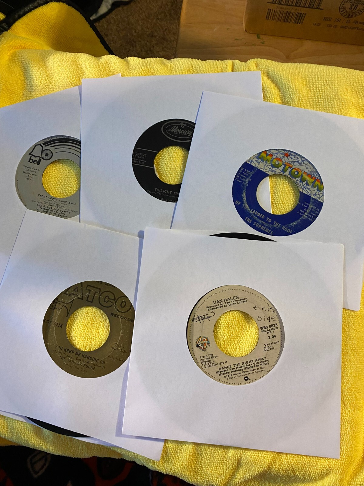vinyl records 45 rpm -U pick-country, rock, Motown, 50's-80's,cleaned and tested-image