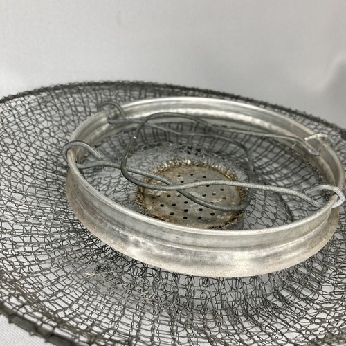 Vintage Wire Mesh Kitchen Strainer, Vegetable or Egg Basket Made In Italy - 第 2/7 張圖片