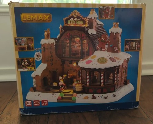 Brand New Mrs. Claus' Kitchen Lemax #85314 (2018) - Picture 2 of 7