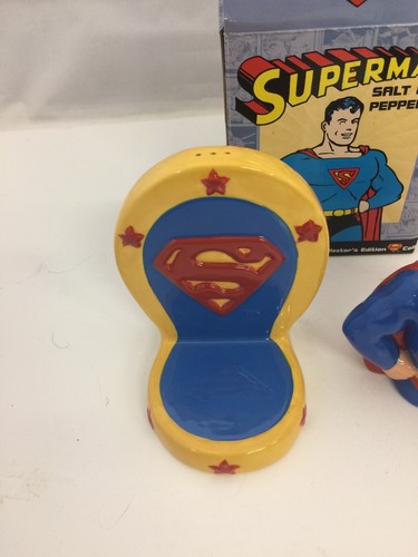 SALT & PEPPER SHAKER 1998 DC COMICS CLAY ART CERAMIC SUPERMAN - Picture 2 of 6