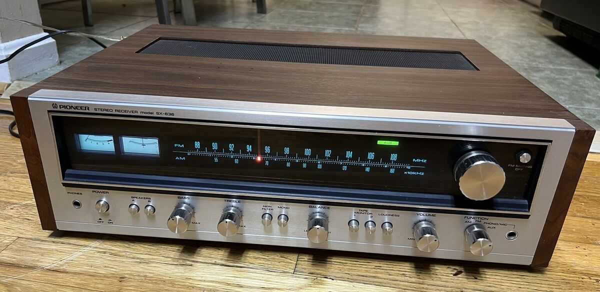 Pioneer SX-636 AM/FM Stereo Receiver . Very Good Condition Pioneer SX-636 AM/FM Stereo Receiver . Very Good Condition