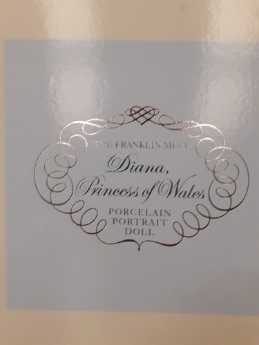 Franklin Mint Princess Diana Portrait Doll Boxed White and Gold Evening Gown - Picture 3 of 7