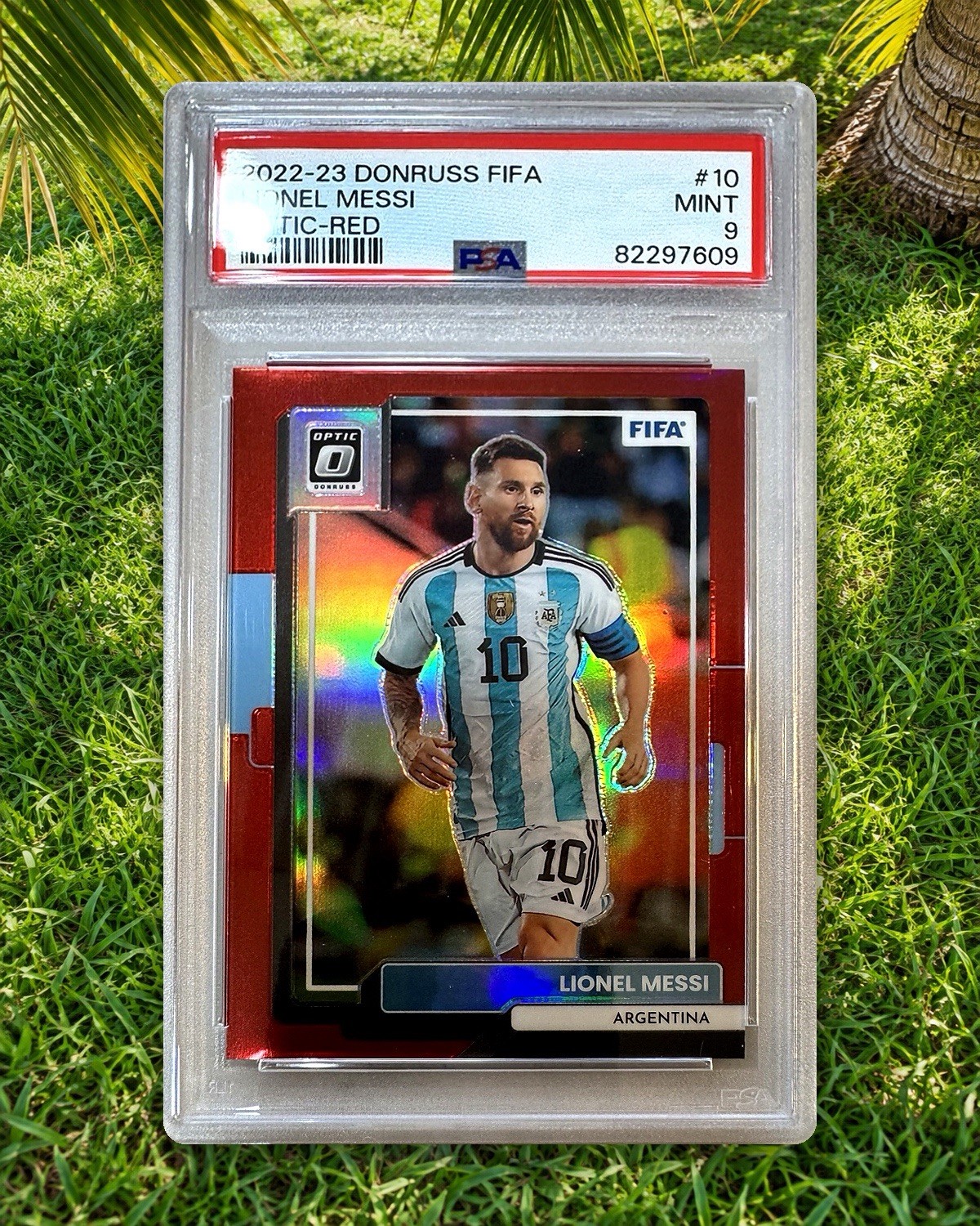 Panini 2022-23 Donruss FIFA Lionel Messi #10 Optic Red Prizm /165 PSA 9 view 2
