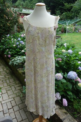 Elegantes wertvolles Sommerkleid von der Edelfirma  Apriori   Größe 40 Viscose