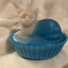 Vintage Westmoreland Cat On Nest Milk Slag Glass Light Blue White