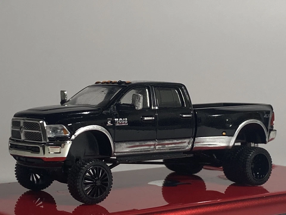 I/64 Customized / Lifted Dodge Ram 3500 Dually Diecast Model Toy Pickup Truck - Image 4 of 4
