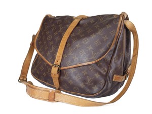 saumur 35 vuitton