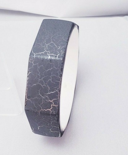 Metallic Painted Dark Silver Crackle Modern Stylish Bangle Bracelet - Picture 3 of 9