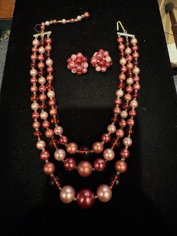 Vintage Red & Pink Shiny Beaded Strand Necklace & Matching Earrings Marked Japan