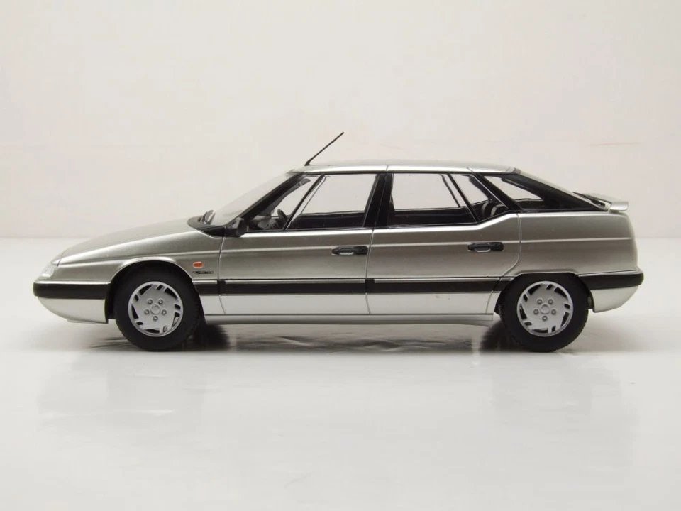 Citroen XM 1989 Plata Coche a Escala 1:24 Whitebox - Imagen 3 de 4