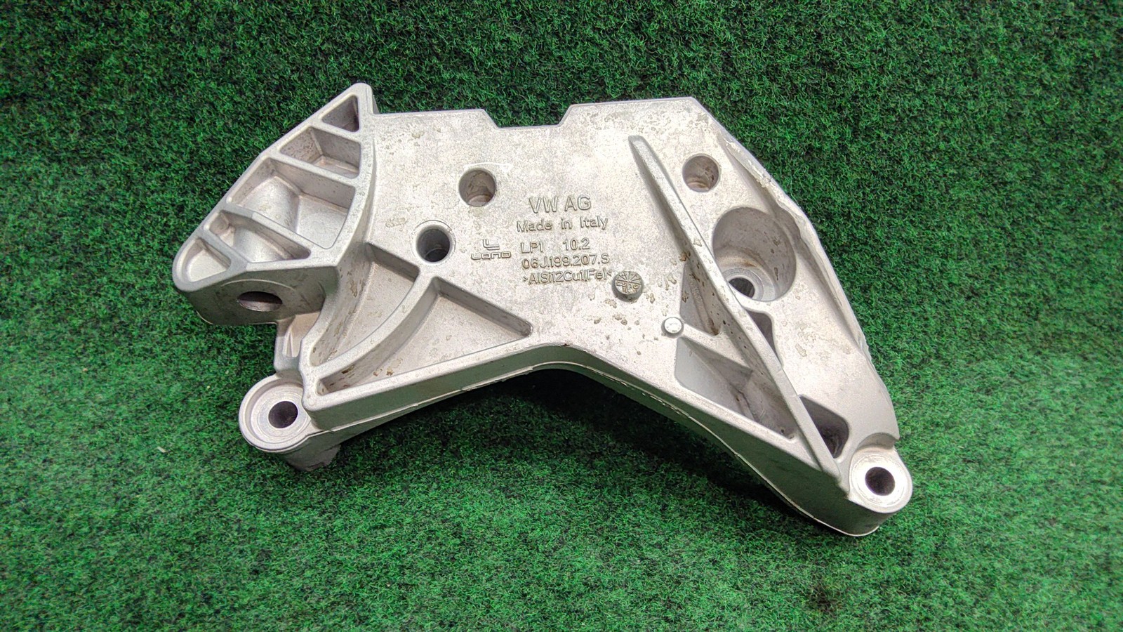2019-2025 Audi Q3 Quattro Engine Support Mount Bracket Oem 06j199207s
