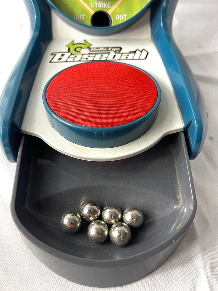 Электронная игра бейсбол Bulls-Eye со звуками Hasbro 2008-6 мячей - Изображение 2 из 4