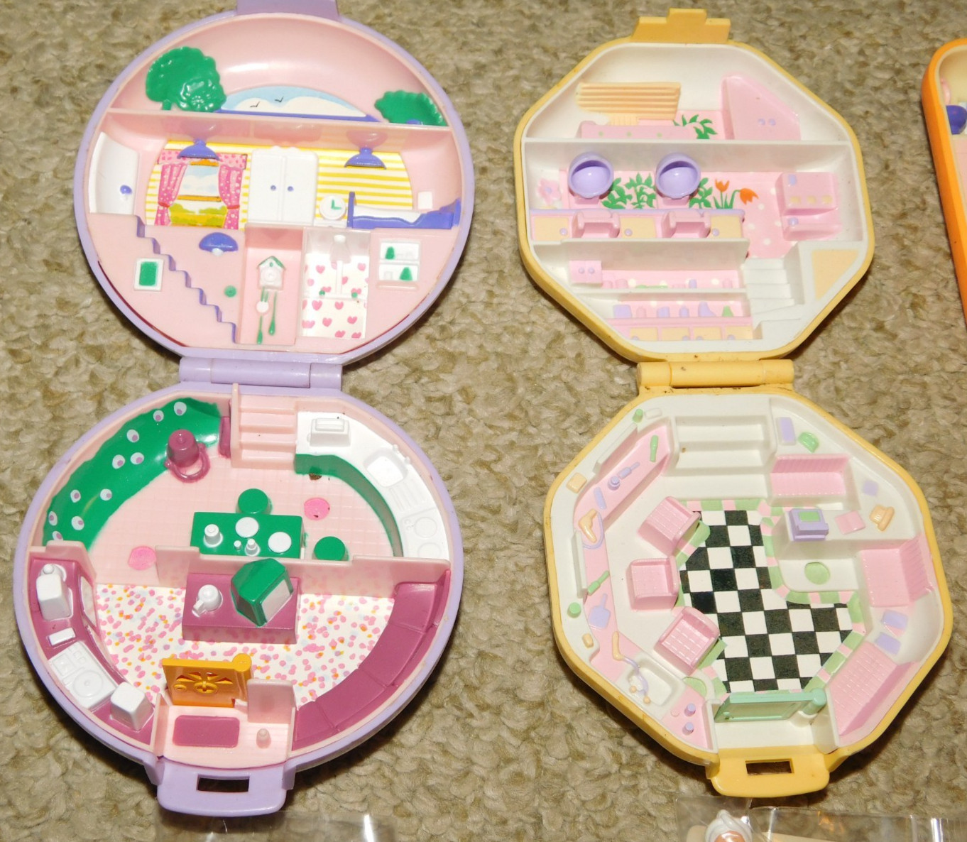 VINTAGE LOT OF 4 BLUEBIRD Polly Pocket Sets w/ Figures compacts 1989-90
