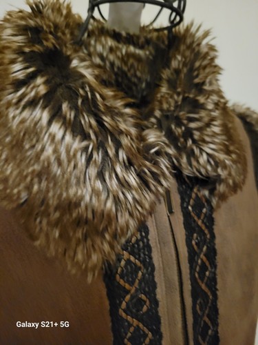Cripple Creek Womens Medium Vest Brown Faux Fur Zip Embroidered Western Cowgirl - Picture 5 of 11