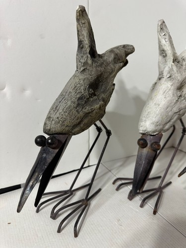 three crows Vintage wood bird sculptures with metal beaks and legs - Picture 5 of 11