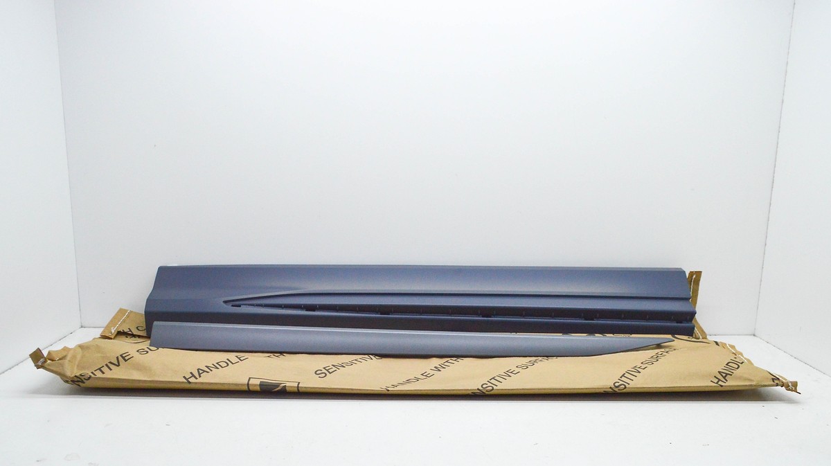 NEW AUDI Q3 8U FRONT LEFT DOOR LOWER MOLDING 83A853959BGRU