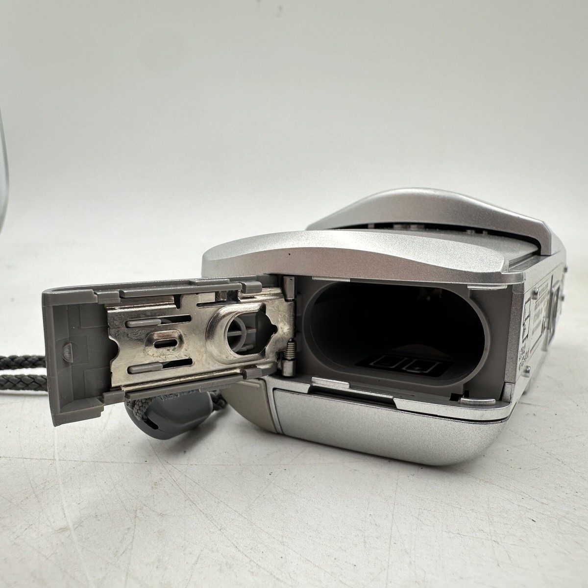 【訳あり】オリンパス CAMEDIA C-450 ZOOM【通電確認済】 Olympus Camedia C-450 Zoom - Camera – Kamerastore