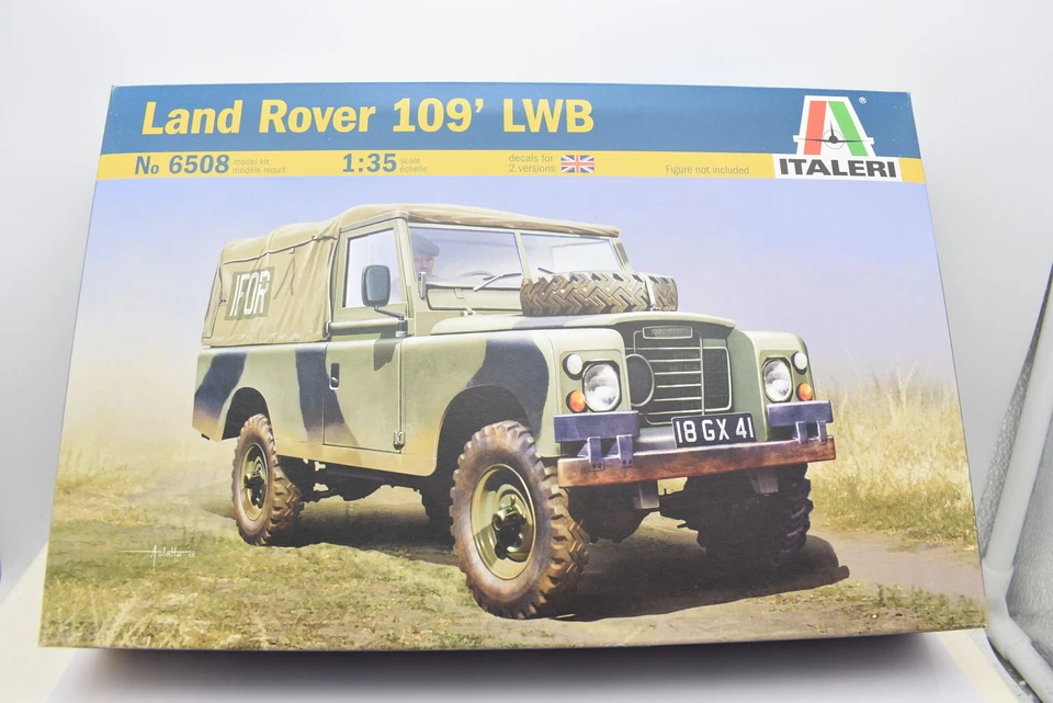 Modellino auto model kit da montare scala 1:35 jeep Land Rover 109 LWB Italeri - Immagine 2 di 4