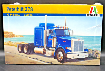 1:24 Italeri Peterbilt 378 Truck Tractor Model Kit 746 - New & Sealed
