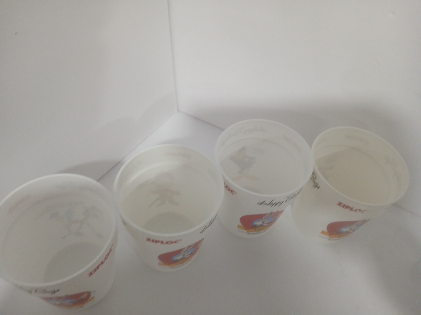 VINTAGE 1989 Ziploc Looney Tunes Bugs Bunny Birthday Cup Set of 4