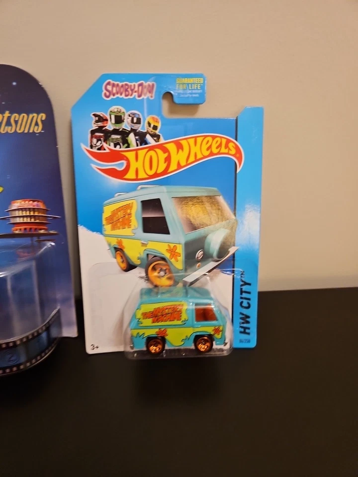 Lot of 3 2013 Hot Wheels 2 Scooby Doo Mystery Machine 1 The Jetsons Capsule Car - Image 4 of 4