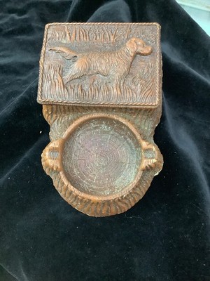 VINTAGE 1940'S ASHTRAY/CIGARETTE HOLDER, CAST RESIN W/ POINTER DOG