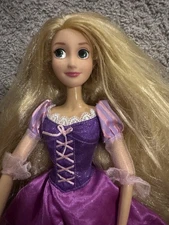 Disney Singing Beautifully Rapunzel Doll 16 Inches Articulated