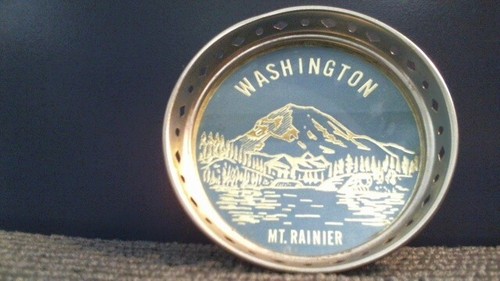 VINTAGE SOUVENIR WASHINGTON MT. RANIER METAL DRINK COASTER