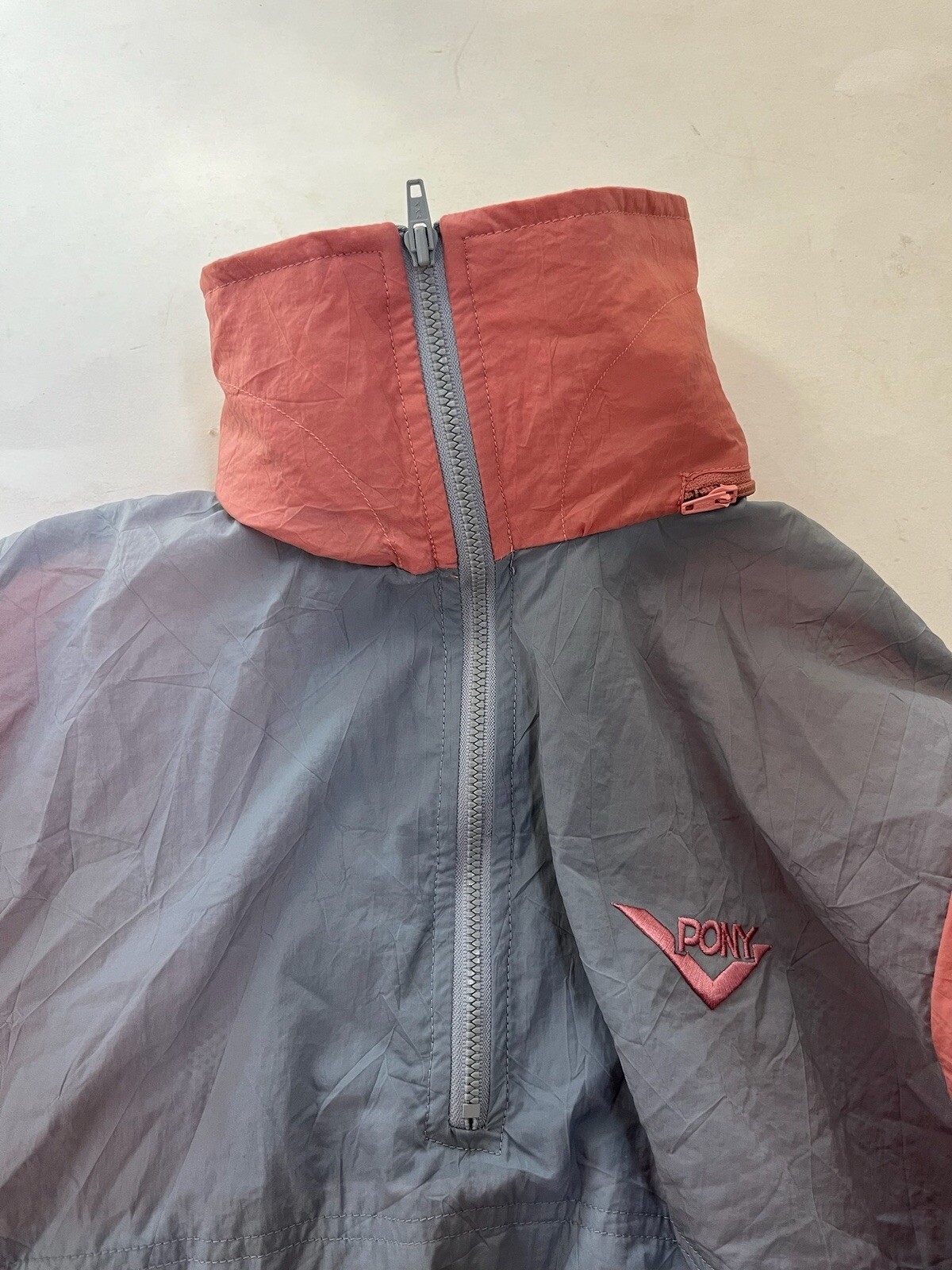 giacca a vento vintage PONY 1 4 zip donna taglia small fondo di magazzino nuova con etichetta anni 80