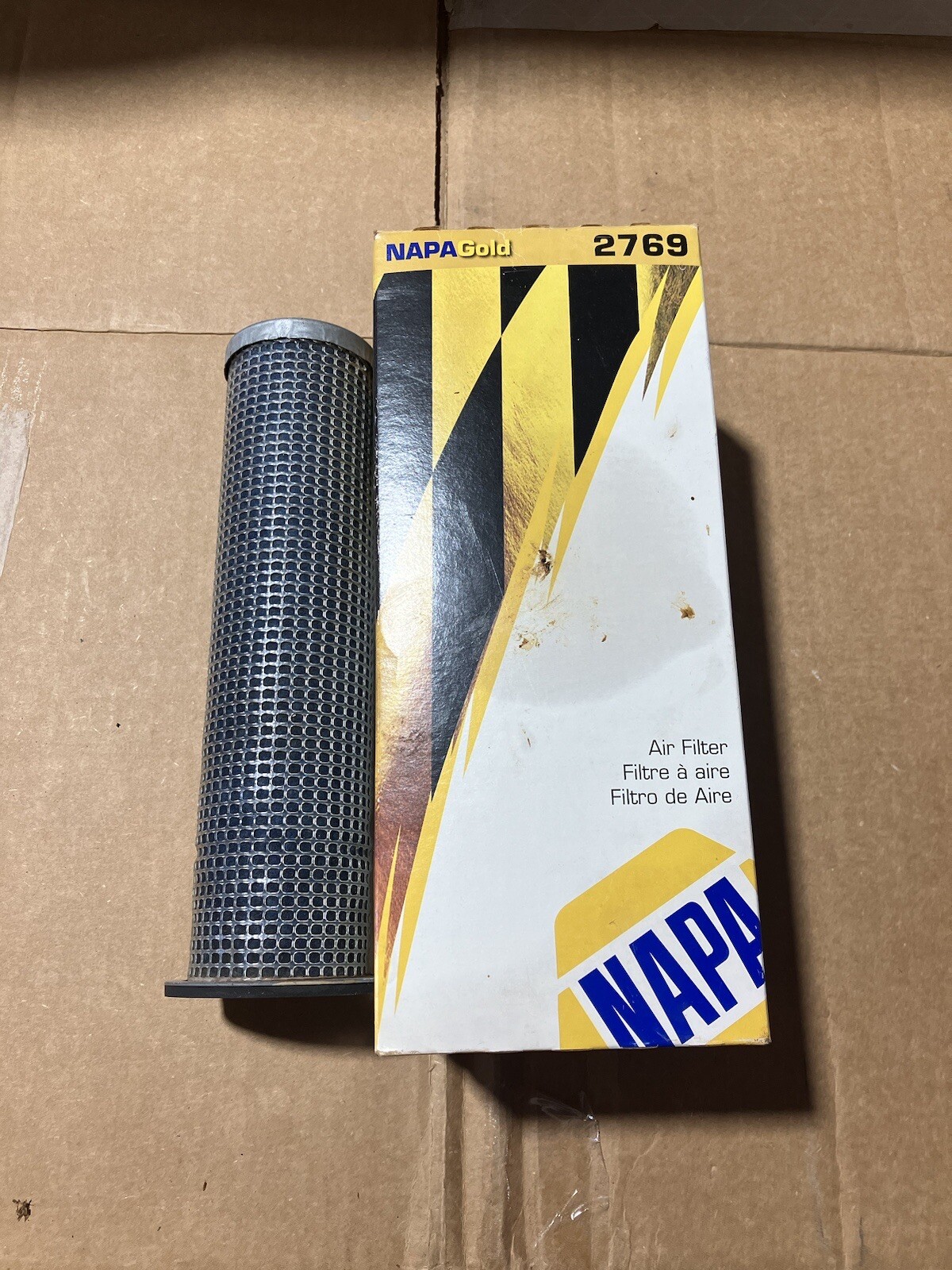 NAPA 2769 Air filter cross reference