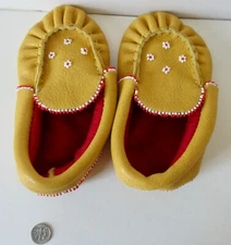 Moosehide Moccasins w/beadwork on vamp; Child size 10.5 Jack Ginnish Mi'kmaq