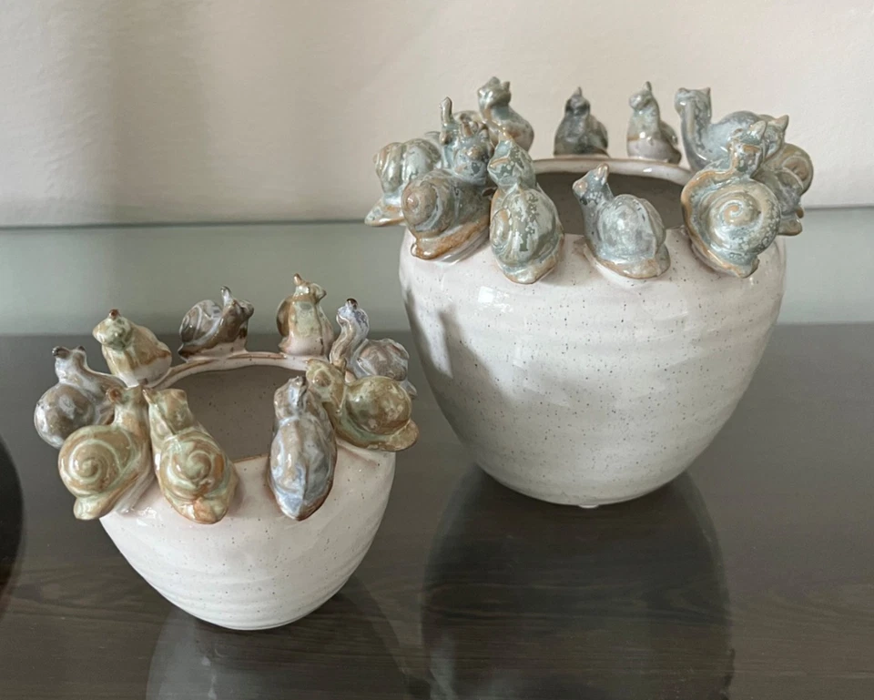 Skulpturale Vase / Topf mit Schnecken Snails Schneckentopf - Bild 2 von 2