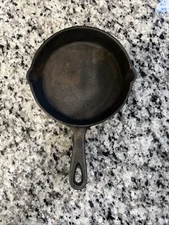 Vintage Philippe Richard Traditional Cast Iron 6” Skillet