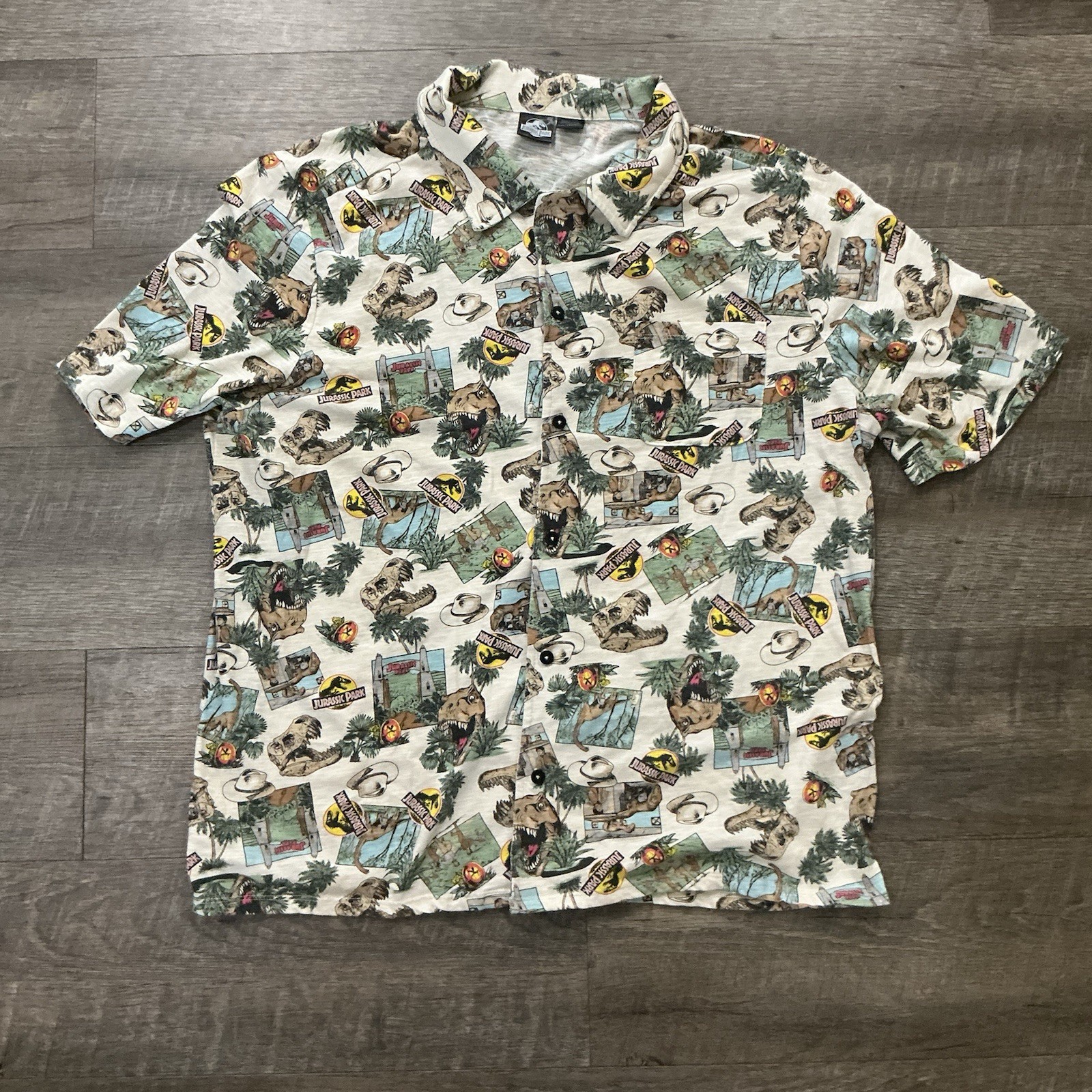 Jurassic Park Jurassic World Men’s XXL Button-Down Shirt Dino All Over Print