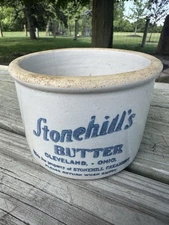 STONEHILL’S  BUTTER CLEVELAND,OHIO STONEWARE BUTTER BLUE ON WHITE BUTTER CROCK 