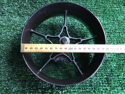 Vintage Cast Iron Wheel. - Picture 3 of 7