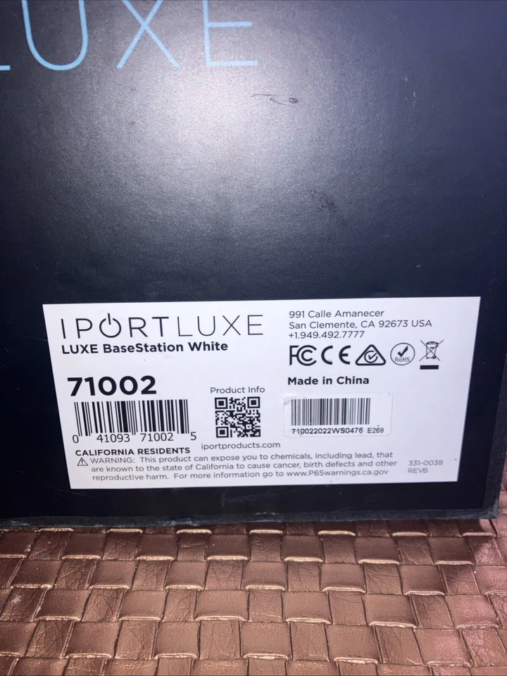 IPORT Luxe (LuxePort) BaseStation iPad Stand  White [ 71002 ] New In Original Pa - Image 3 of 4